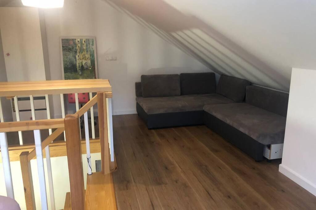Dwupoziomowy Apartament Nad Jeziorem W Lesie Apartment เอากุสตูฟ ภายนอก รูปภาพ