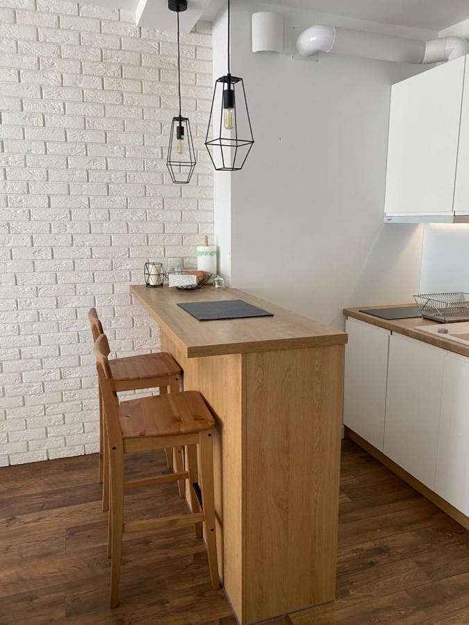 Dwupoziomowy Apartament Nad Jeziorem W Lesie Apartment เอากุสตูฟ ภายนอก รูปภาพ
