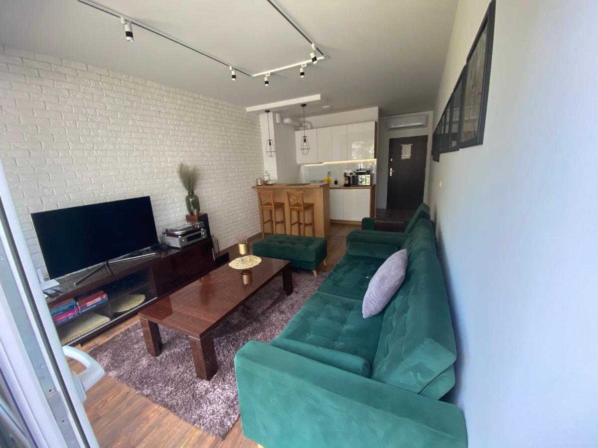 Dwupoziomowy Apartament Nad Jeziorem W Lesie Apartment เอากุสตูฟ ภายนอก รูปภาพ